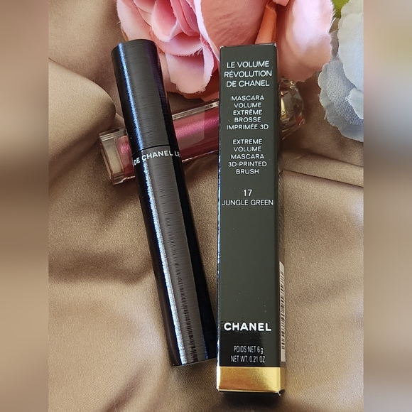 Chanel Extreme Volume Mascara 3D Printed Brush #17 Jungle Green - Picture 2 of 3